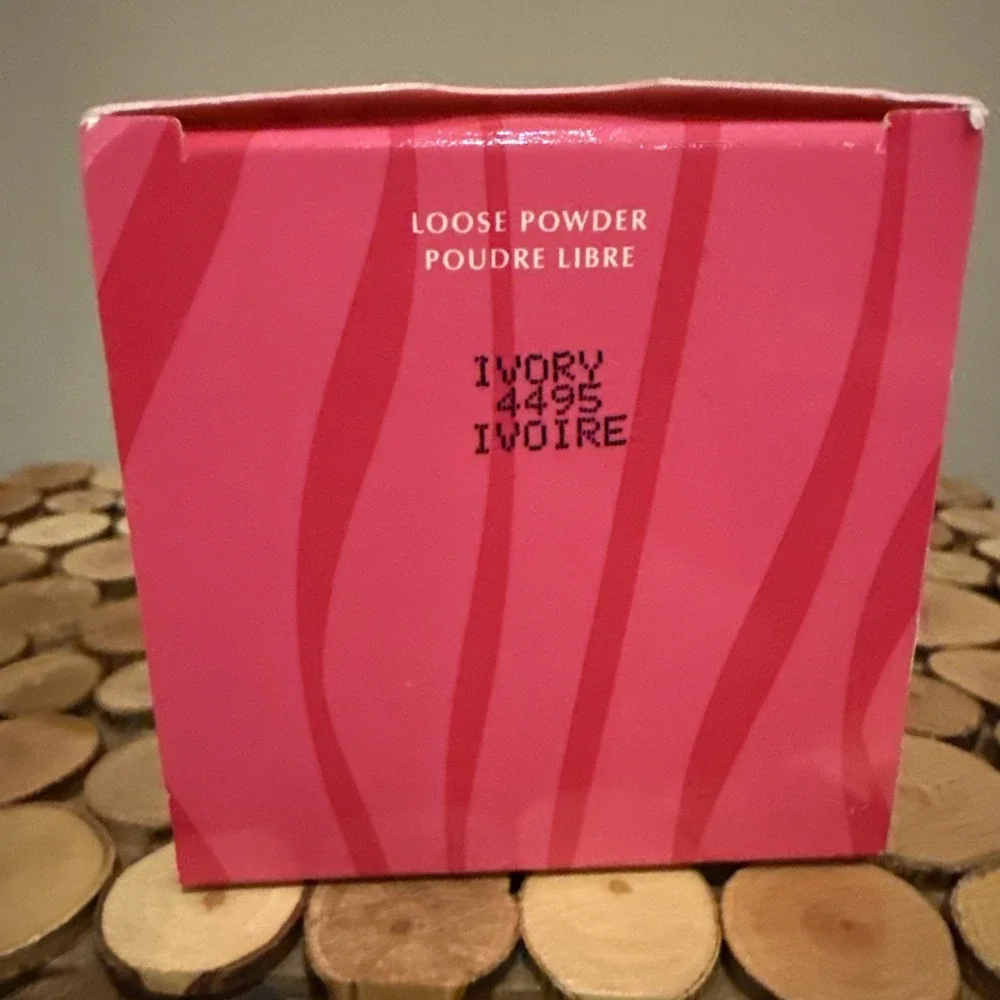 NEW Mary Kay IVORY‎ 4495 MK Signature Loose Powder 0.74 oz NOS FLAW